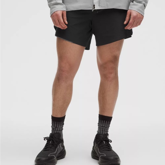 Lululemon Fast and Free Short 6"
Lined small - Picture 2 of 12